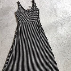 Rolla Coster Dresses - Rolla Coster NWT blk/ white striped maxi dress L Rolla Coster Dresses - Rolla Coster NWT blk/ white striped maxi dress L